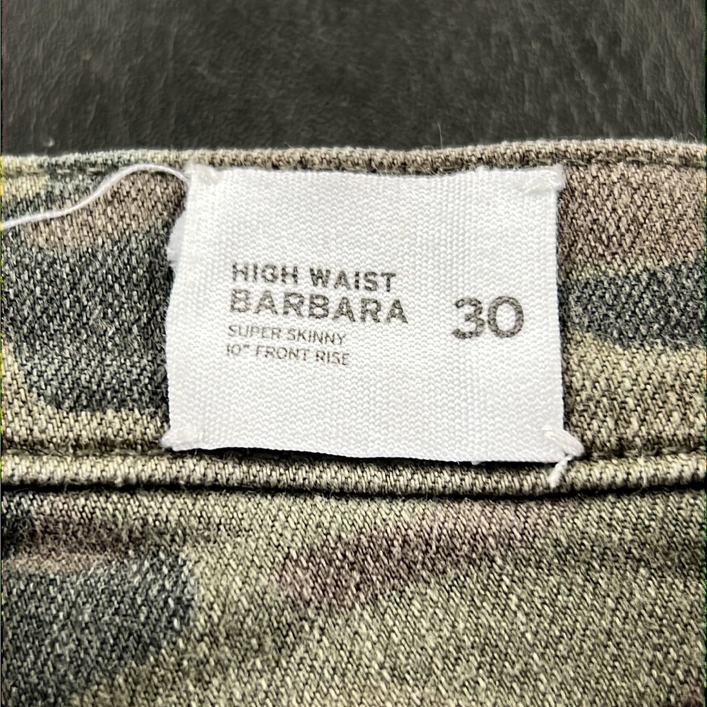 Set of 3 pair jeans. - Picture 3 of 7
